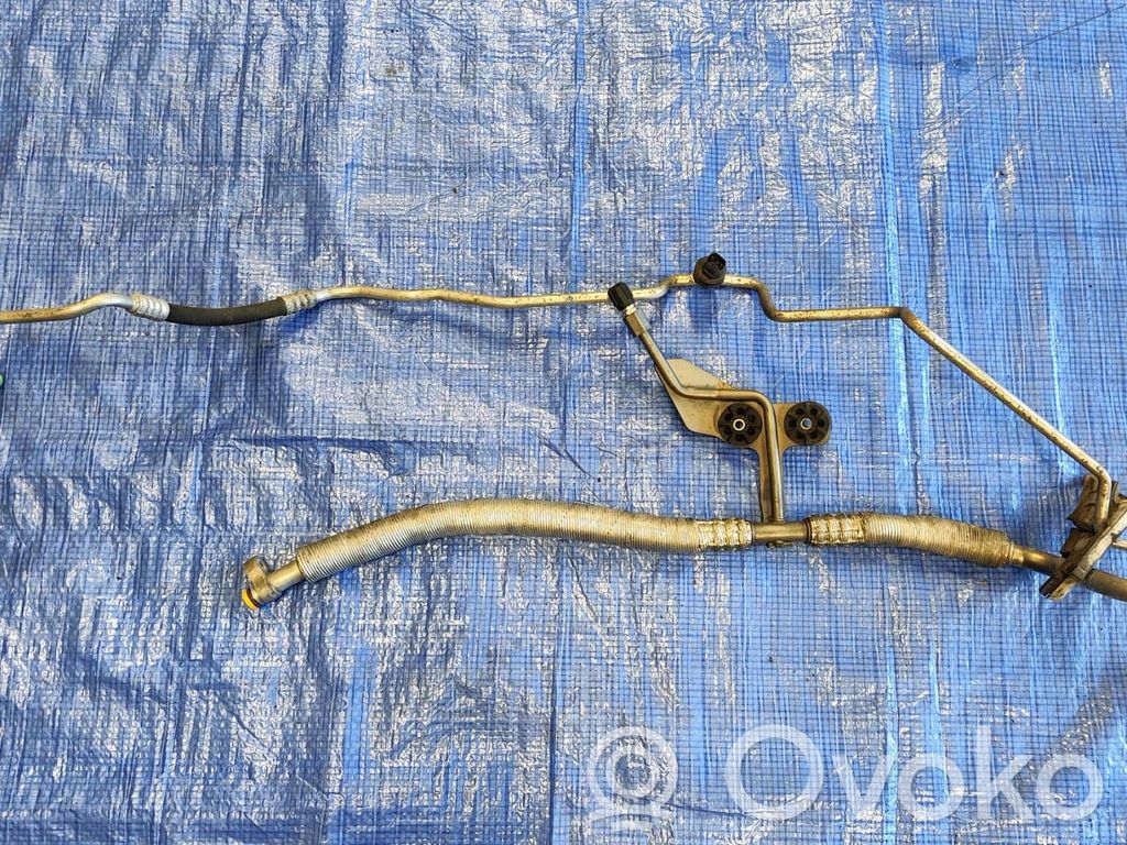 BMW 5 E60 E61 Ilmastointilaitteen putki (A/C) 
