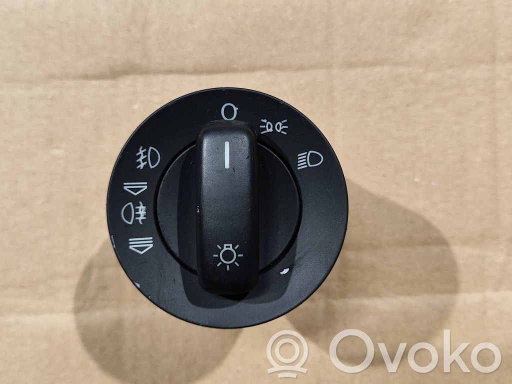 Lichtschalter   4E0941531