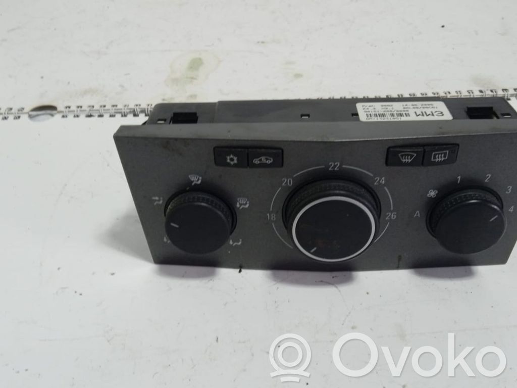Opel Astra H Climate control unit 