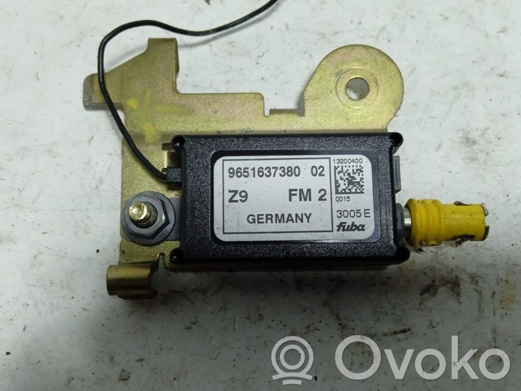 Peugeot 607 Antenos stiprintuvas 