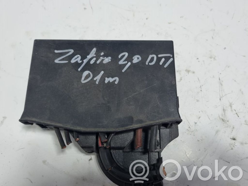 Opel Zafira A Sulakerasiasarja 