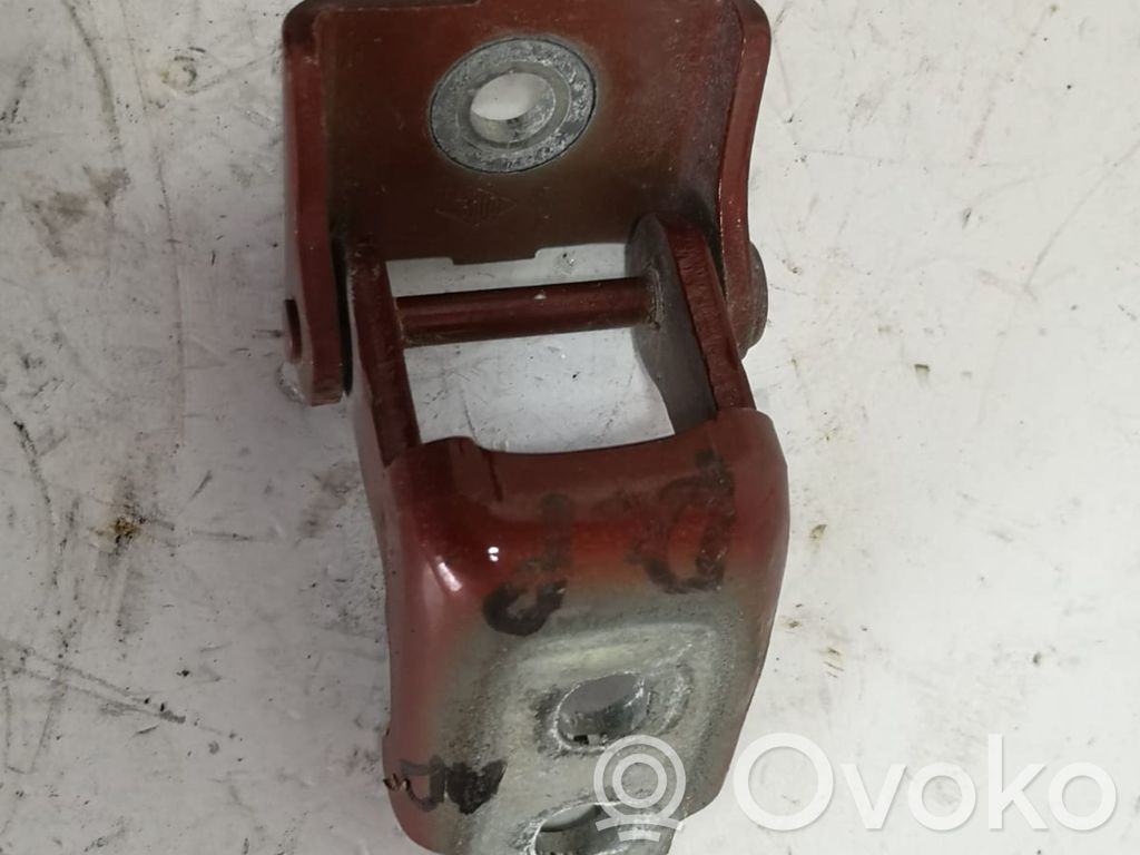Renault Megane III Front door lower hinge 