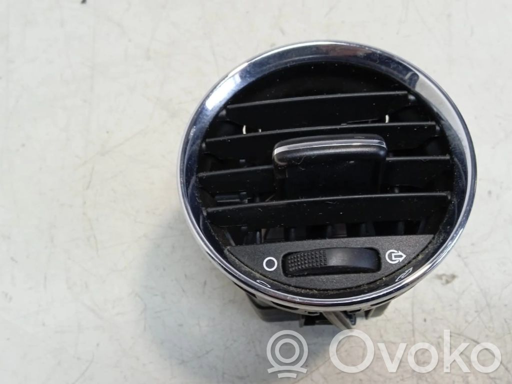 Peugeot 308 Centrālais gaisa ventilācijas režģis 