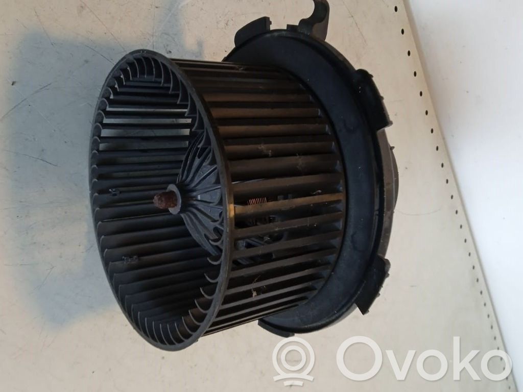 Opel Zafira B Mazā radiatora ventilators 