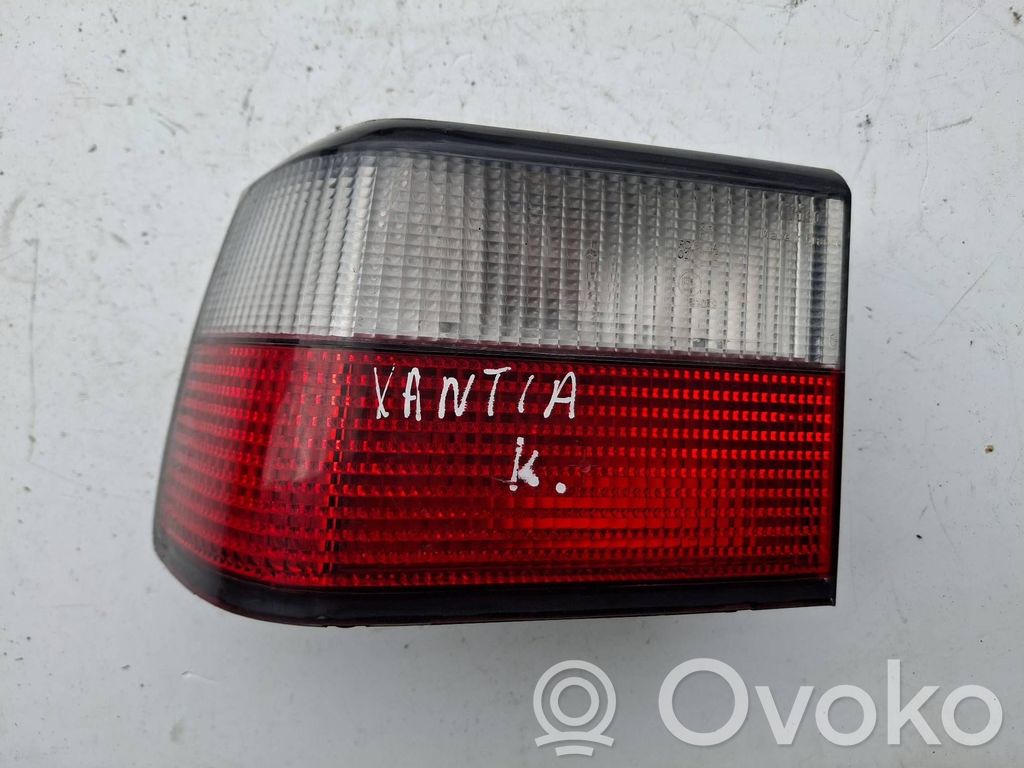 Citroen Xantia Aizmugurējais lukturis virsbūvē 