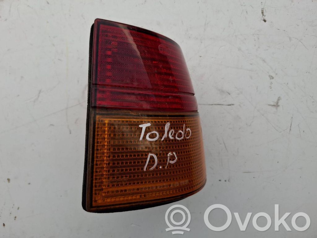 Seat Toledo I (1L) Rückleuchte Heckleuchte 