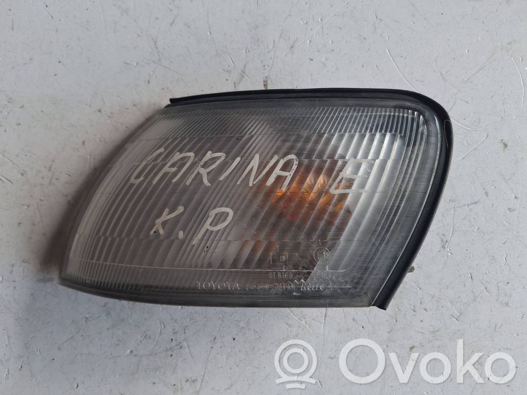 Toyota Carina T190 Priekšējais pagrieziena lukturis 