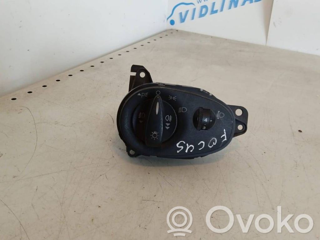 Ford Focus Light switch 