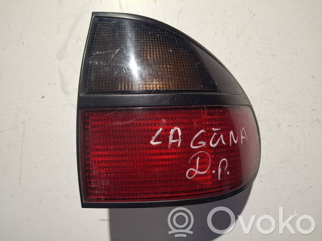 Renault Laguna I Aizmugurējais lukturis virsbūvē 