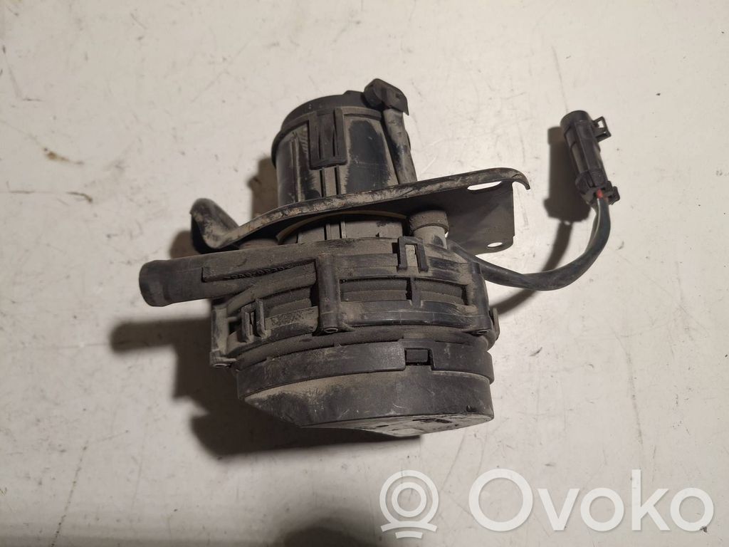 Opel Vectra B Antrinis oro siurblys 