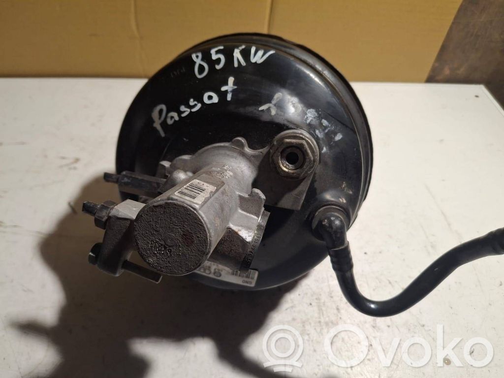 Volkswagen PASSAT B5 Brake booster 