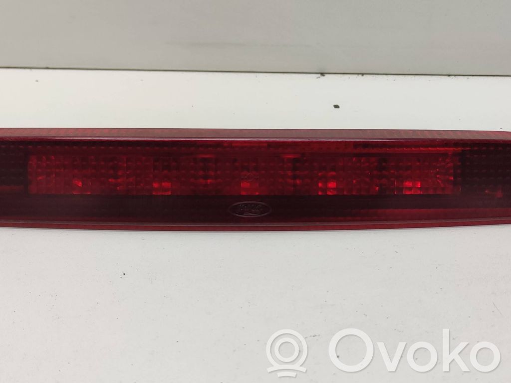 Troisième feu stop   VP4M5X