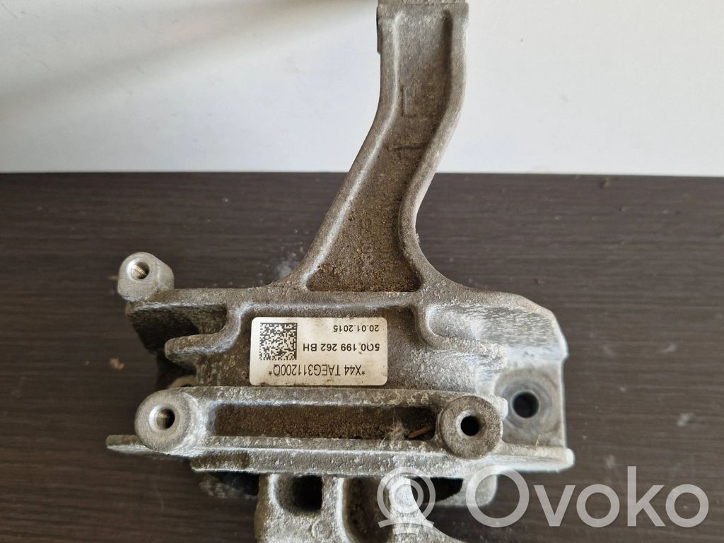 Skoda Octavia Mk3 (5E) Engine mount bracket 