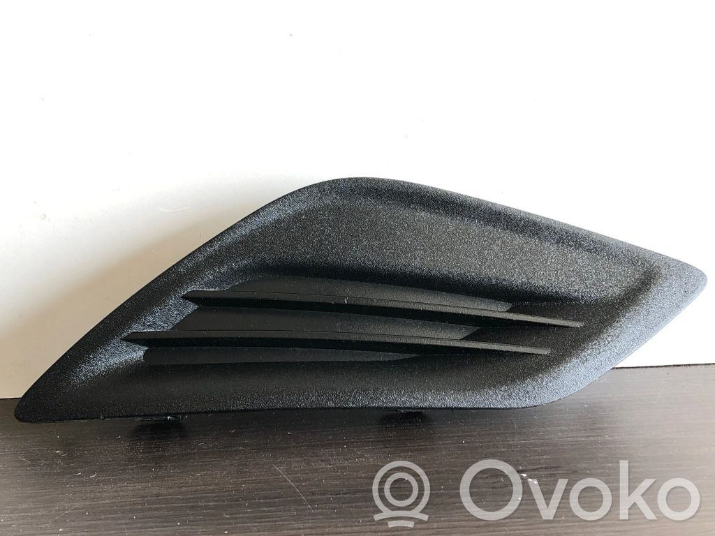 Volvo V60 Front fog light trim/grill 