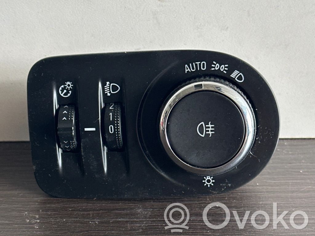 Opel Astra K Light switch 