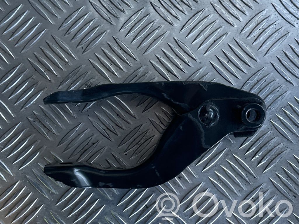 Opel Astra K Variklio tvirtinimo kronšteinas 