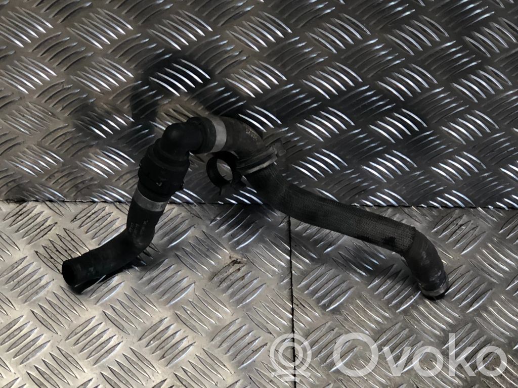 Volvo XC70 Engine coolant pipe/hose 