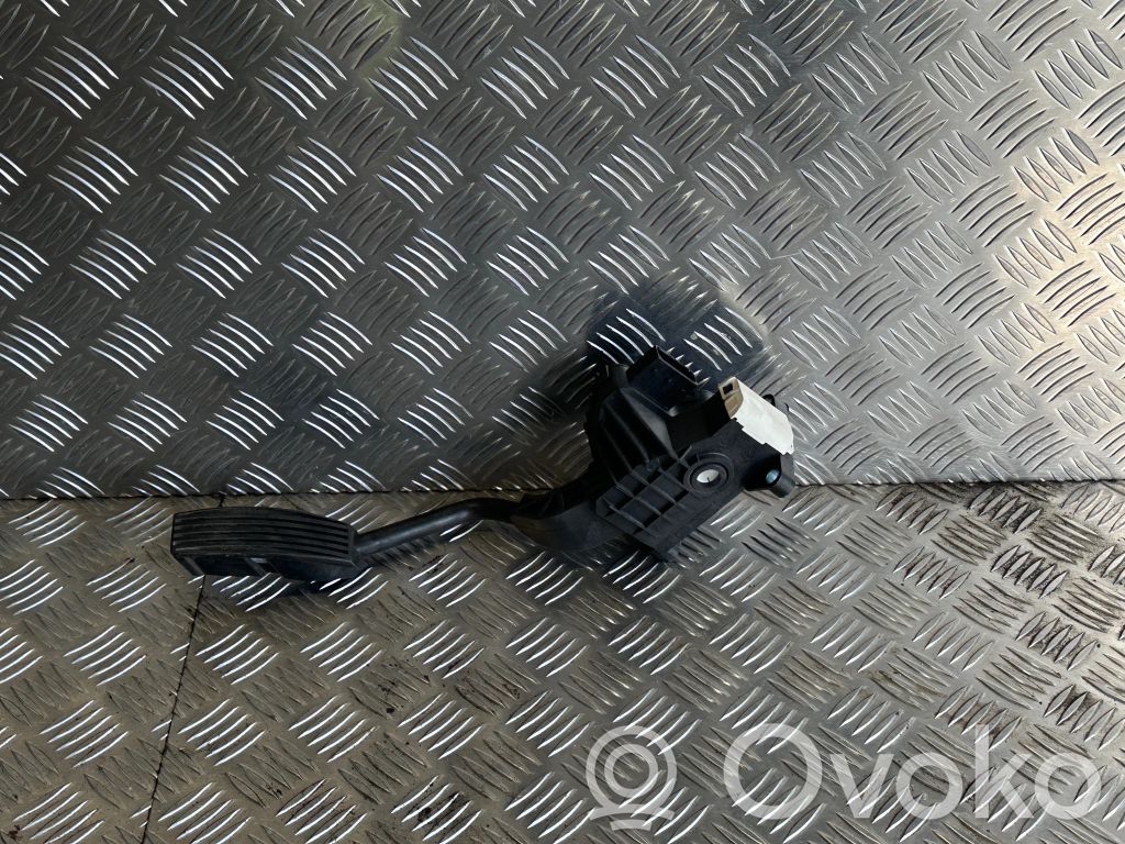 Opel Corsa D Accelerator throttle pedal 