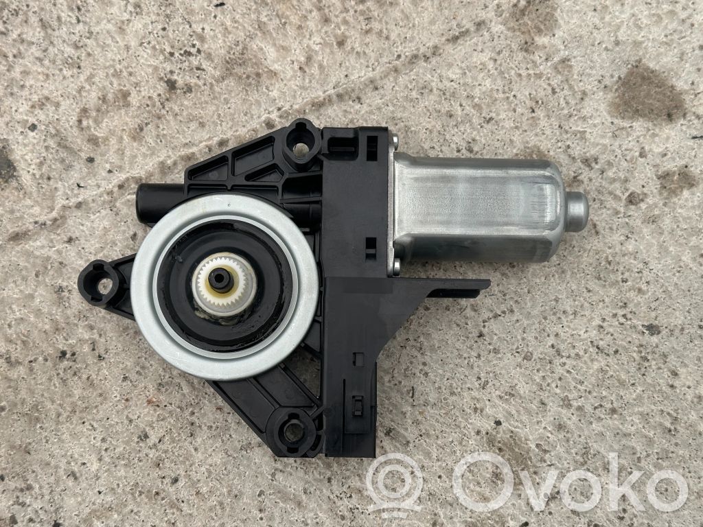 Silnik regulatora szyby drzwi przednich   WR12718,111224,966268103
