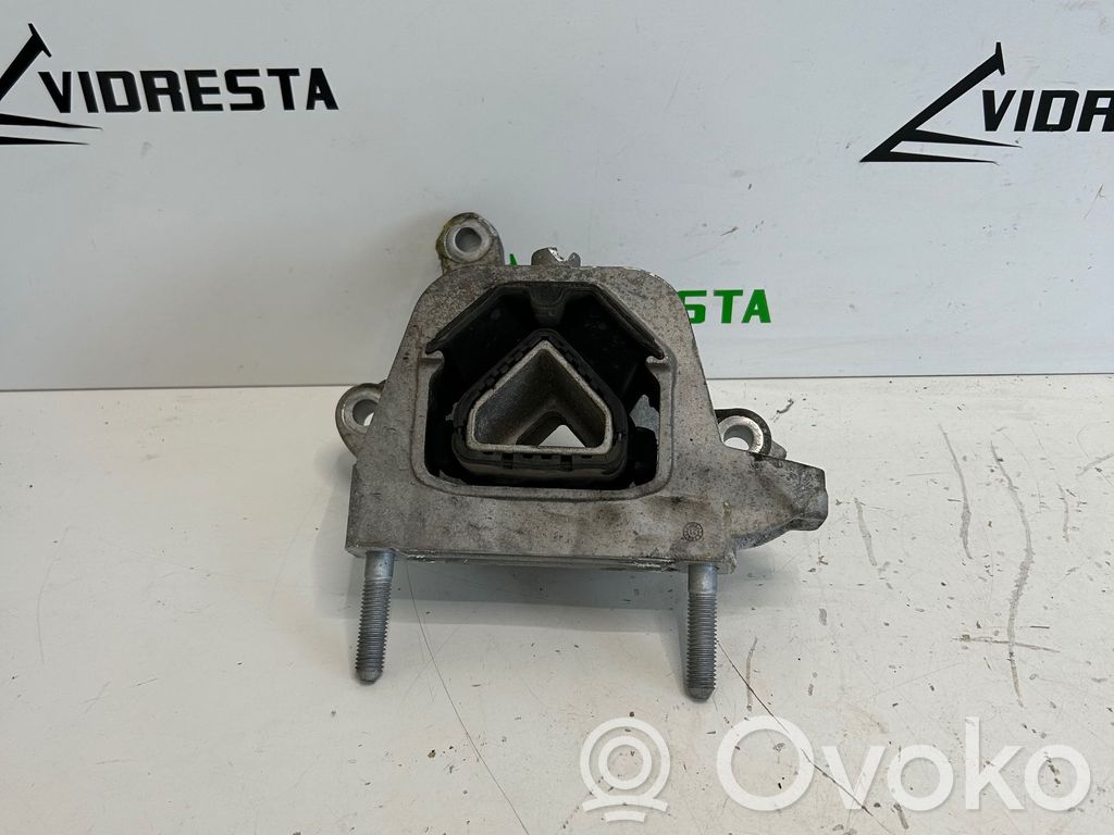 Opel Corsa F Engine mount bracket 
