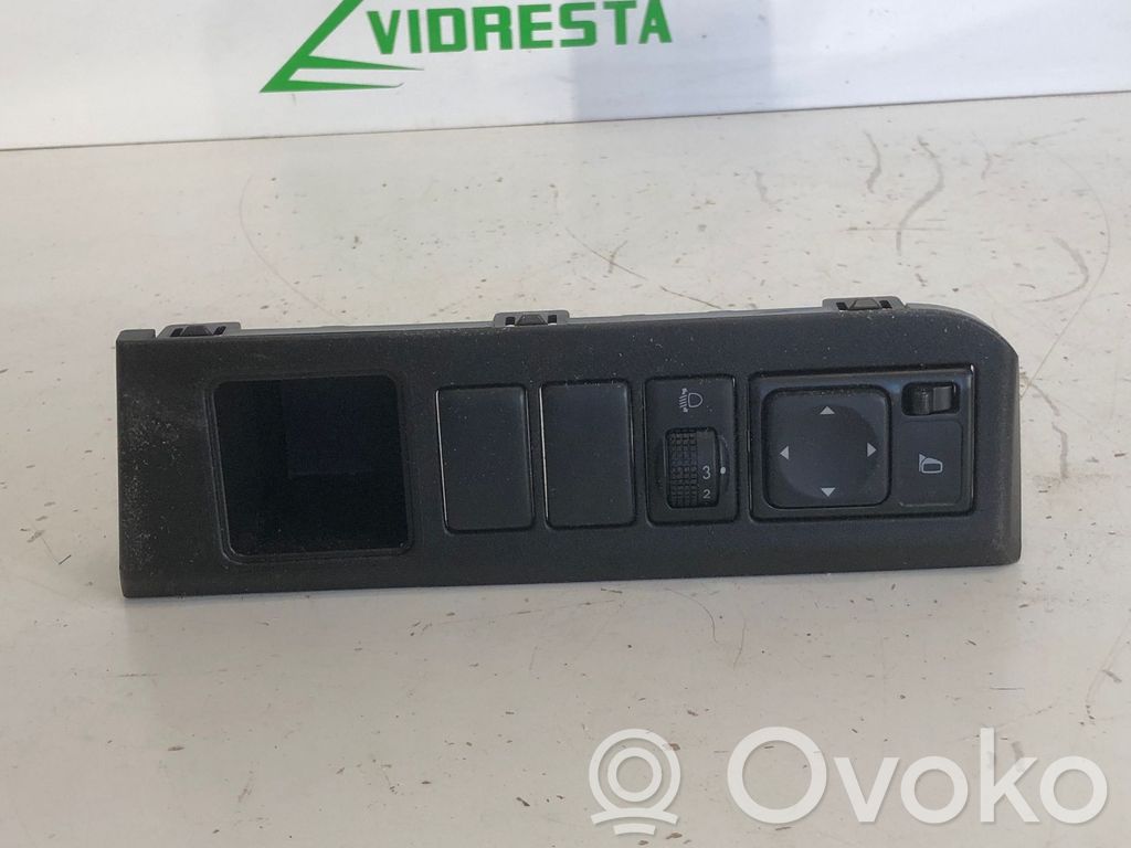 Nissan Note (E11) Sānu spoguļu slēdzis 