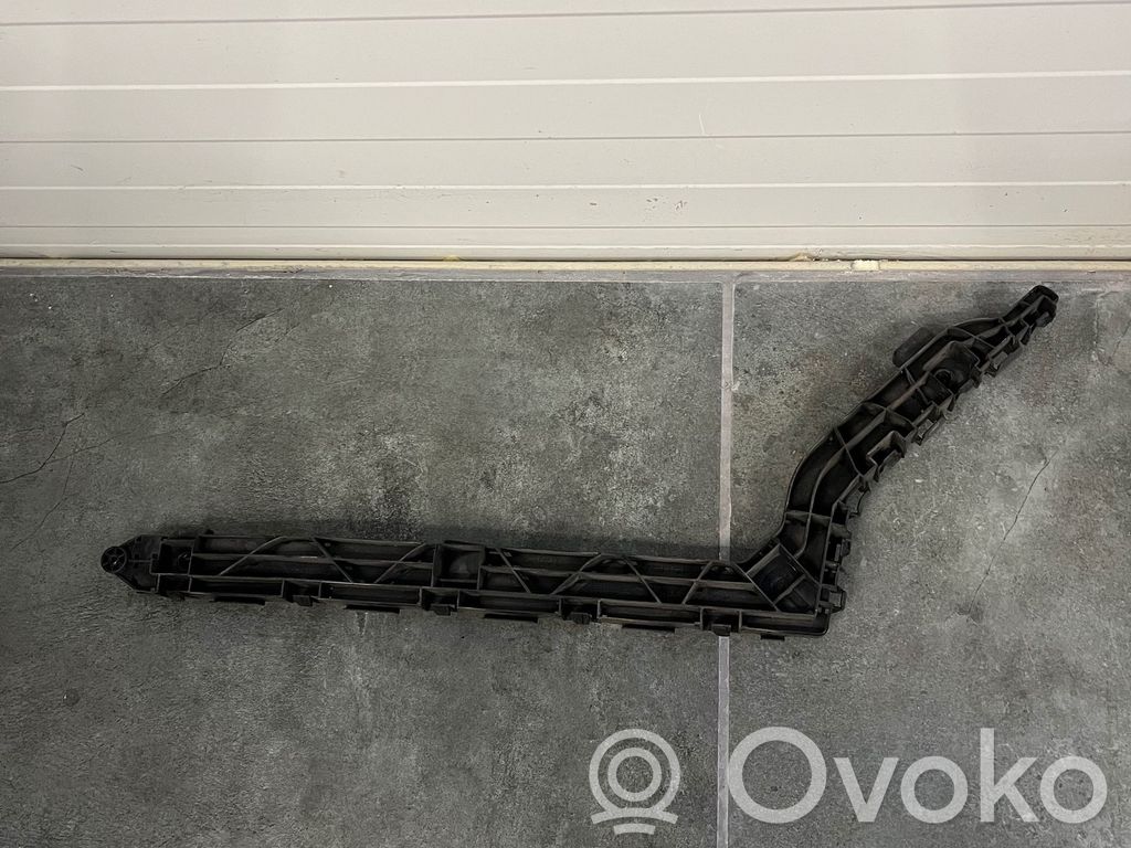 Honda CR-V Rear bumper mounting bracket 