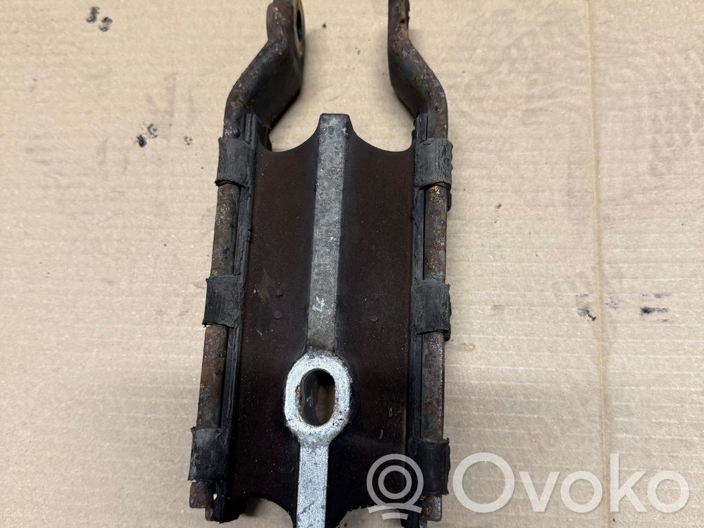 Volvo XC60 Engine mount bracket 