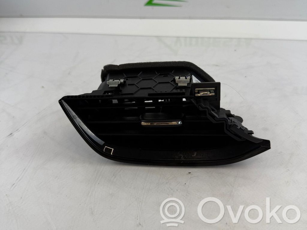 Opel Corsa F Boczna kratka nawiewu deski rozdzielczej 