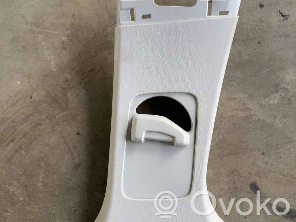 Ford Focus Pilar (B) (superior) 