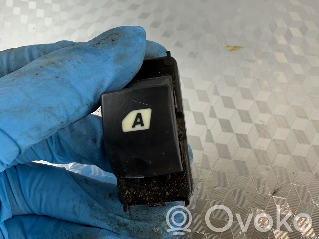Citroen Berlingo Electric window control switch 