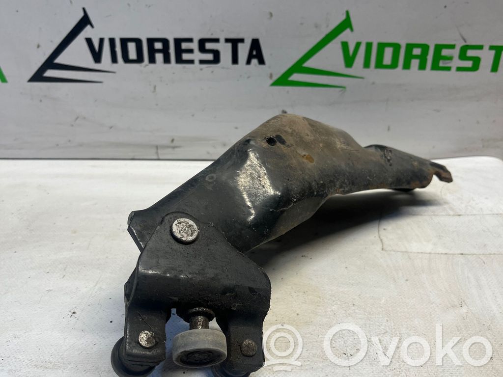 Citroen Berlingo Sliding door lower roller guide/hinge 