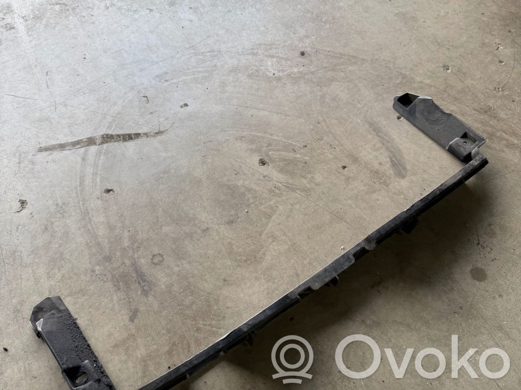 Opel Vivaro Intercooler air channel guide 
