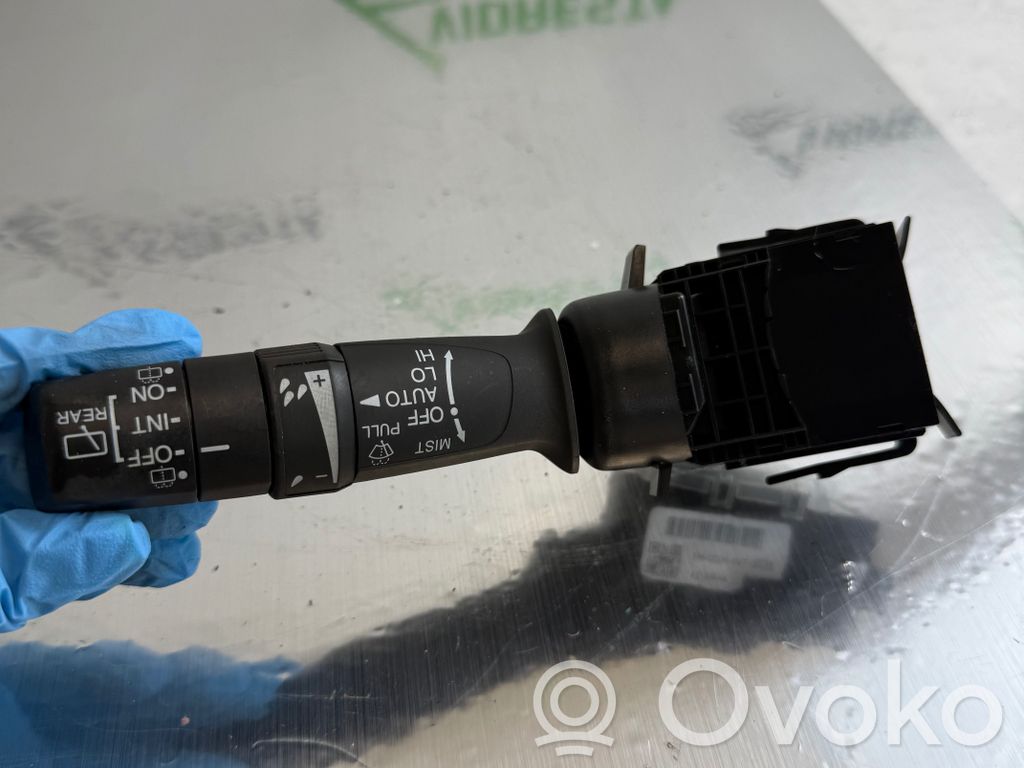 Honda CR-V Wiper control stalk 