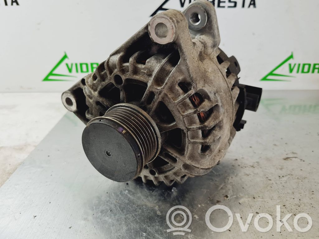 Peugeot 3008 II Alternador 
