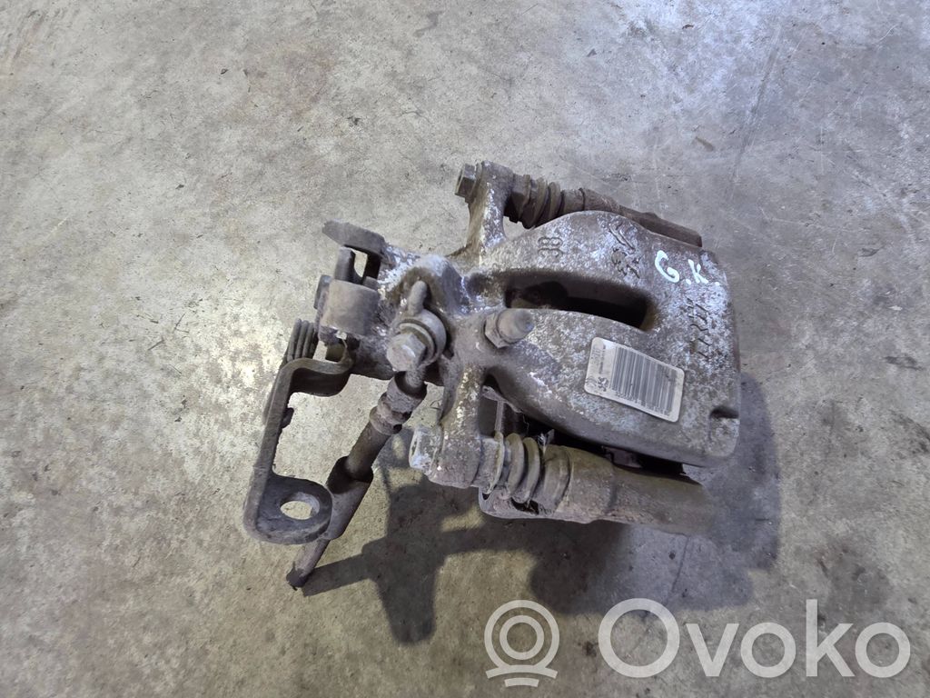 Opel Combo E Galinis suportas 