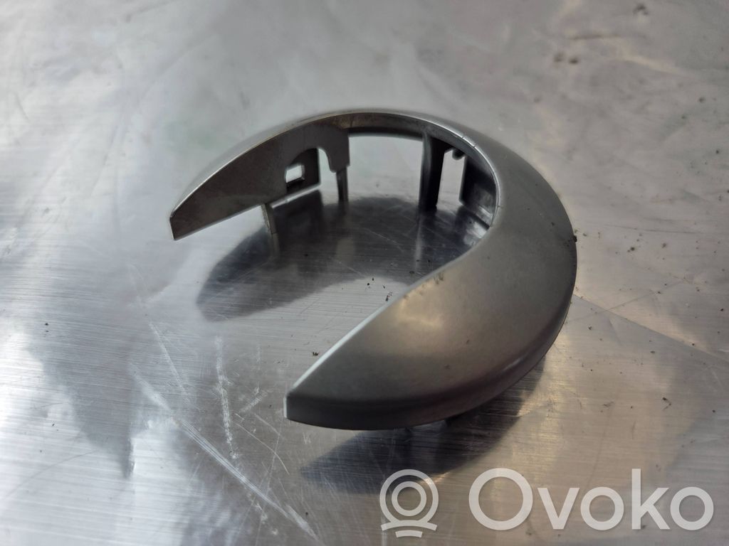 Nissan Note (E11) Otros elementos de revestimiento de la puerta trasera 