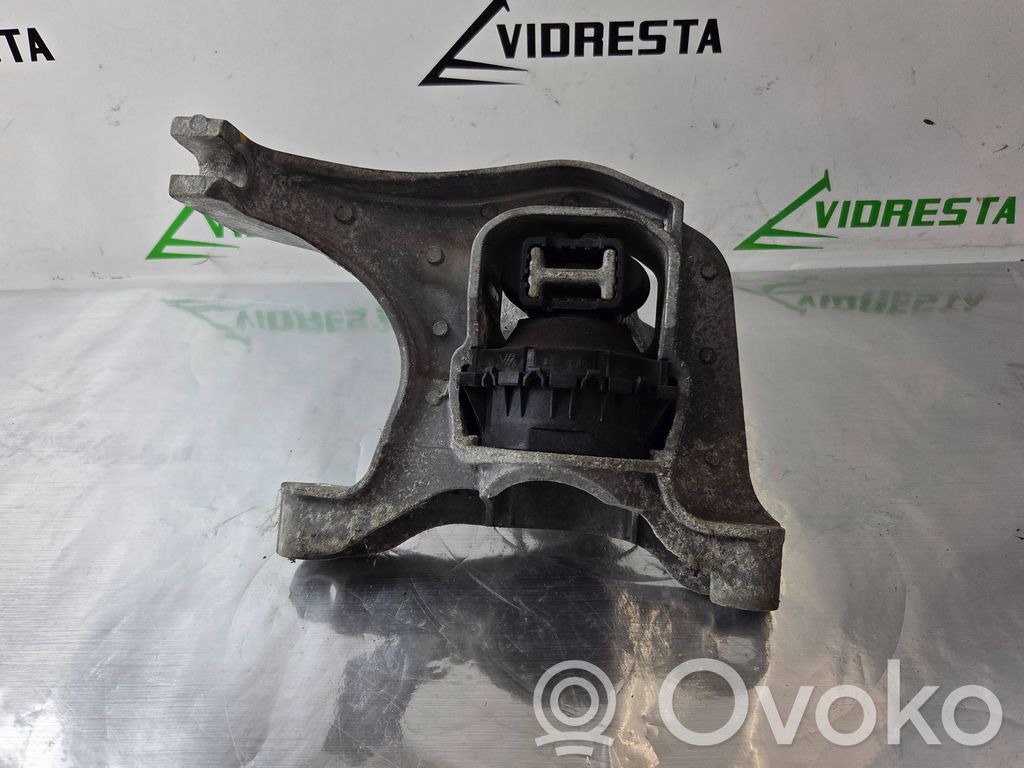 Peugeot 308 Engine mount bracket 