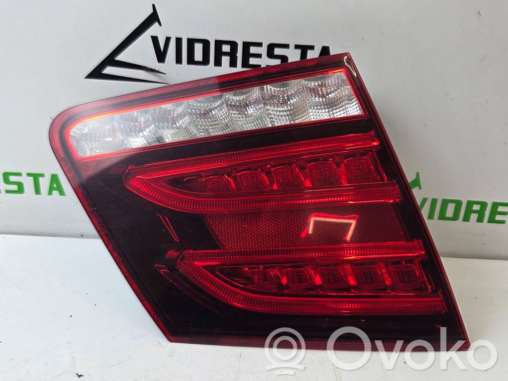 Mercedes-Benz E W212 Lampă spate în capacul portbagajului 