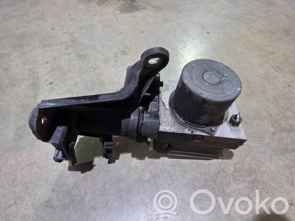 Mercedes-Benz E W212 ABS bloks 