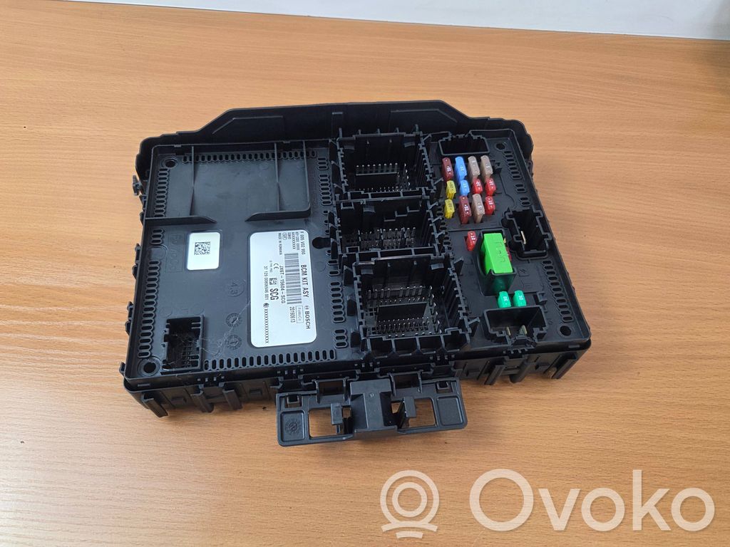 Sulakemoduuli   JX6T15604SCG,F005V02950,20190613
