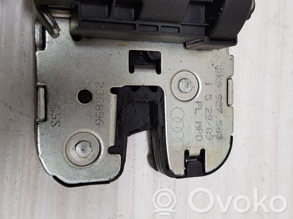 Zamek klapy tylnej / bagażnika   8K9827505,236896,8T8827520