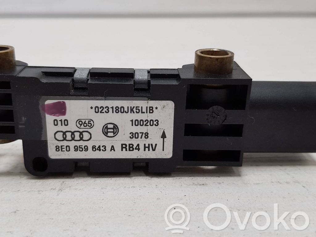 Audi A4 S4 B6 8E 8H Airbag deployment crash/impact sensor 