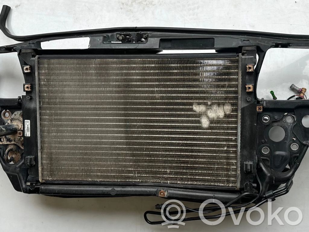Audi A4 S4 B5 8D Aro de refuerzo del ventilador del radiador 