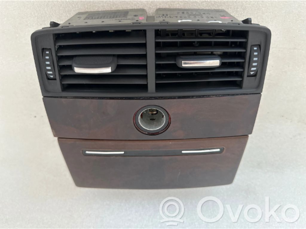 Audi A8 S8 D3 4E Rejilla de ventilación trasera 