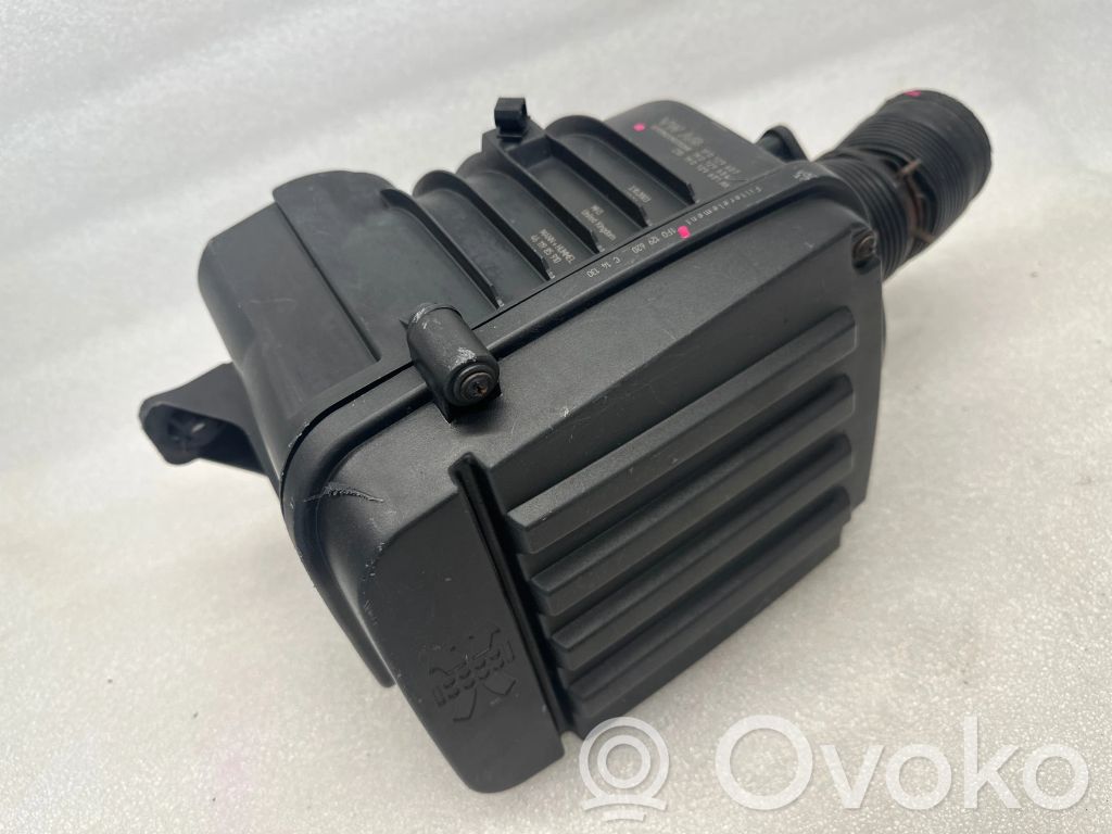 Audi A3 S3 8P Air filter box 