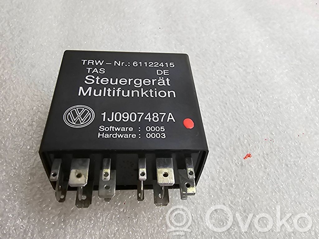 Volkswagen PASSAT B5.5 Ilmaisimen rele 