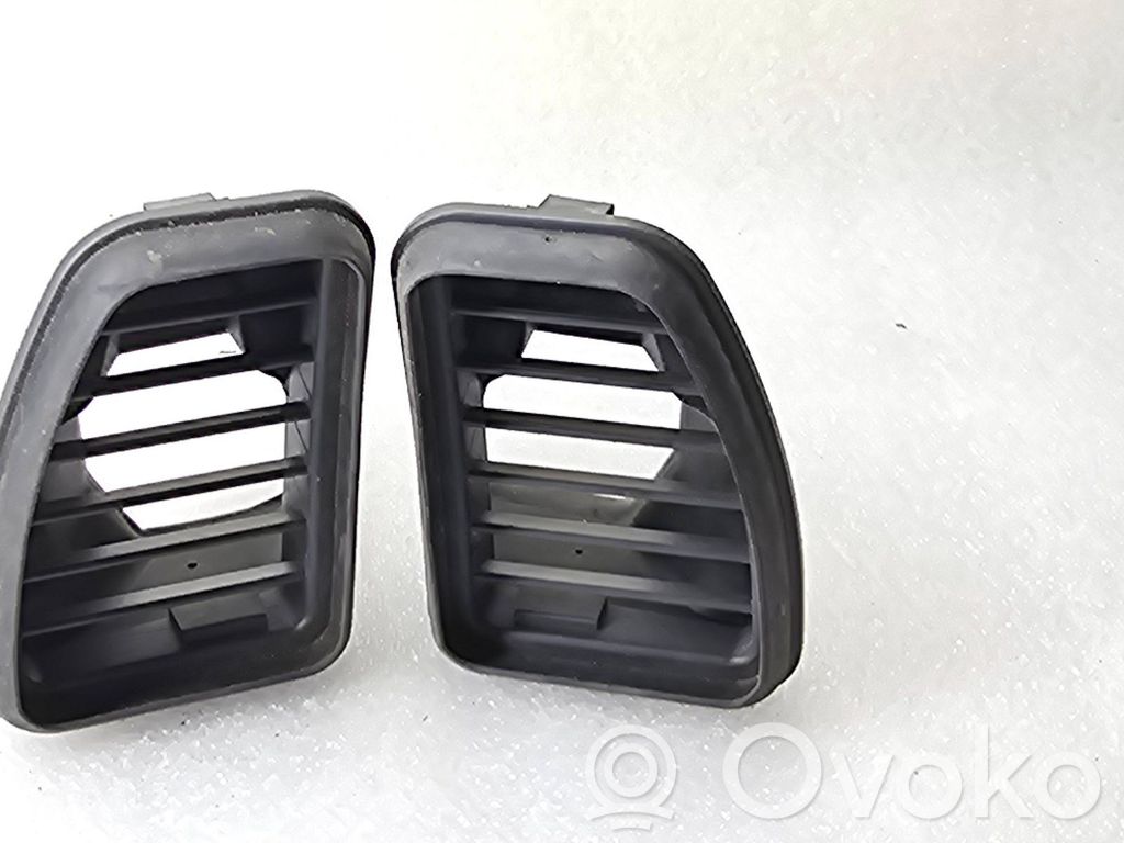 Audi A8 S8 D2 4D Šoninės oro grotelės 
