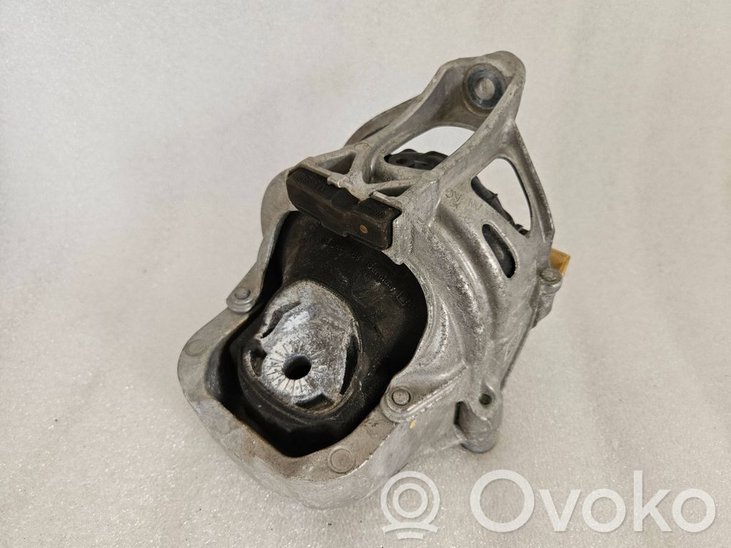Porsche Cayenne (9Y0 9Y3) Engine mount bracket 