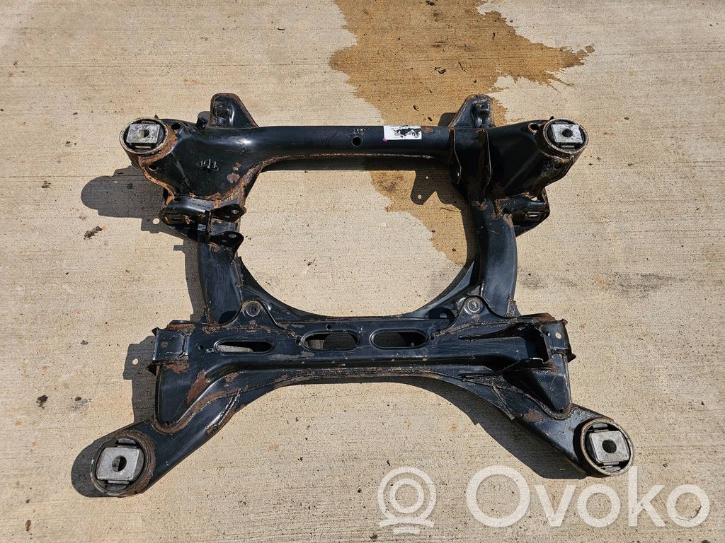 Volkswagen Touareg I Front subframe 
