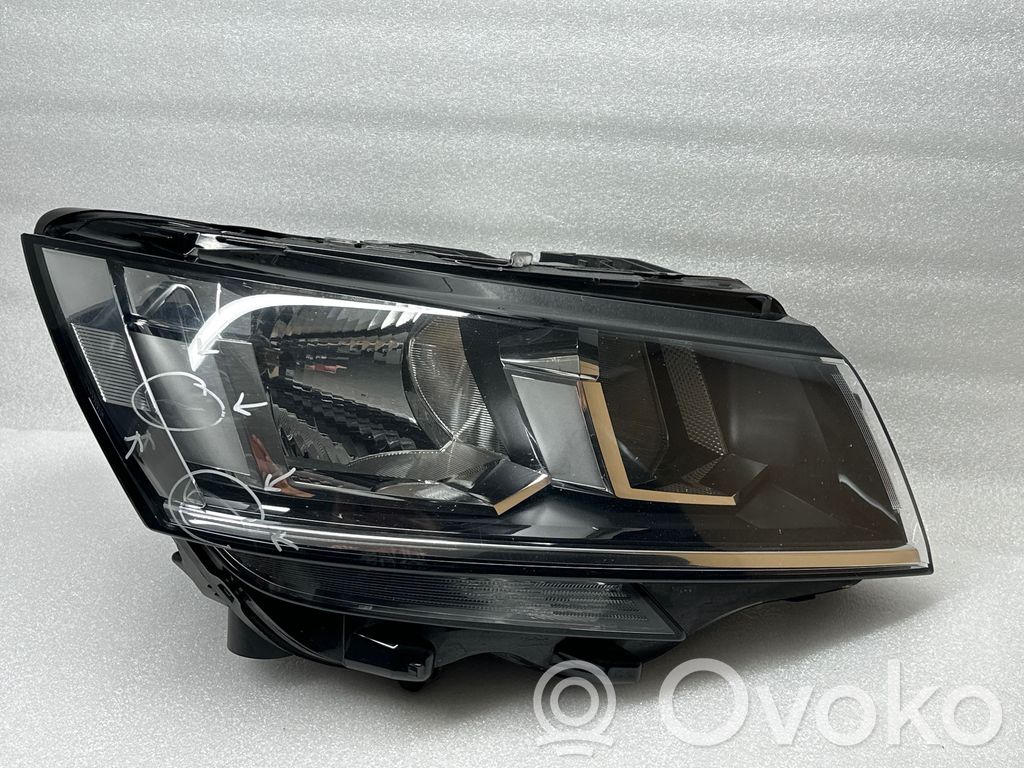 Volkswagen Multivan T6 Lampa przednia 